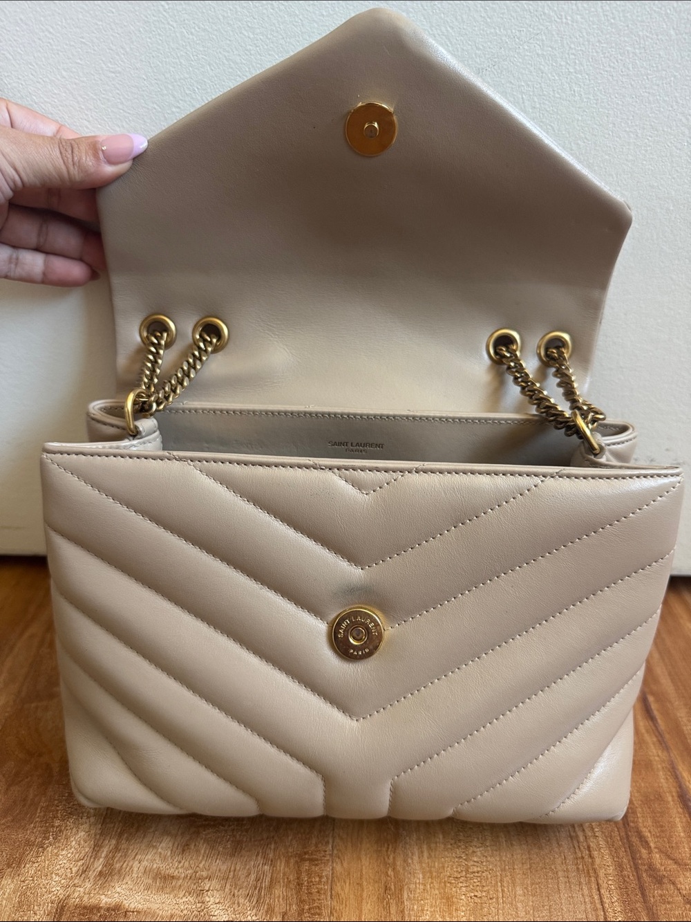 Saint Laurent Beige LOU LOU Quilted Chevron Chain Shoulder Bag - Picture 6 of 7